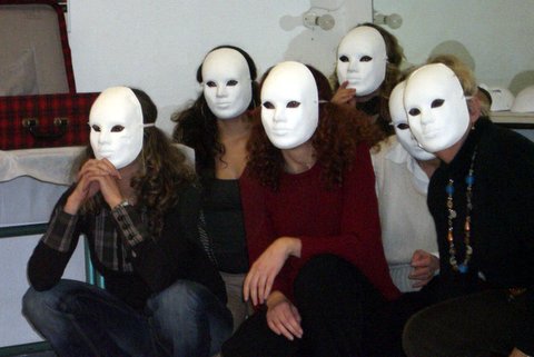 לגעת ברגש של האחר